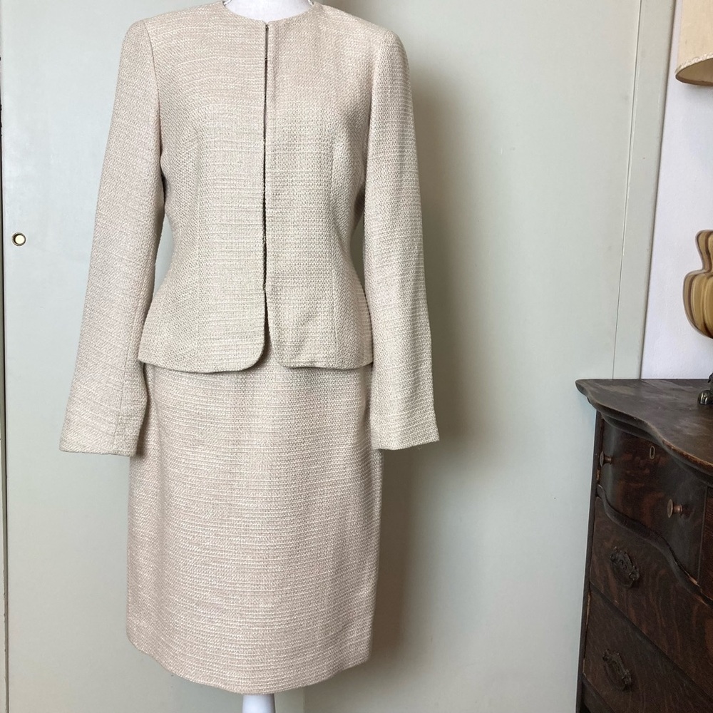 Vintage skirt suit size 8